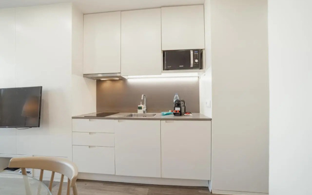 1BR Flat in Trindade w/ AC by metro station