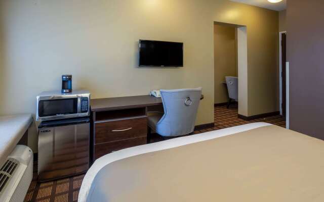 Microtel Inn & Suites by Wyndham Timmins