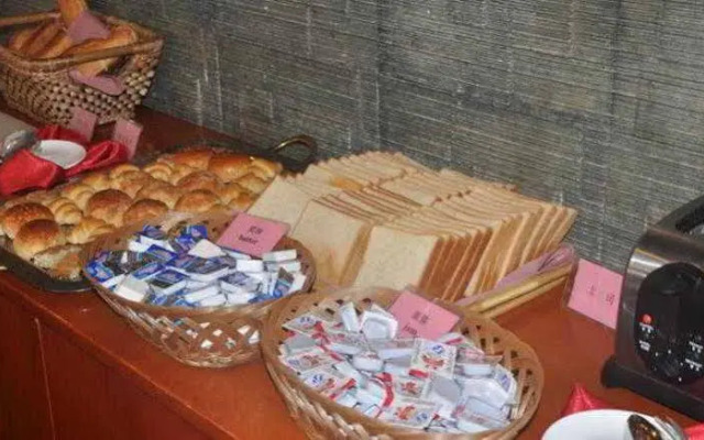 Shanghai Airlines Travel Hotel（South Railway Station Branch)