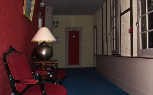 hotelImage