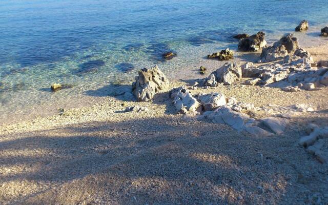 Central - 40m from the beach - A1(2+2)