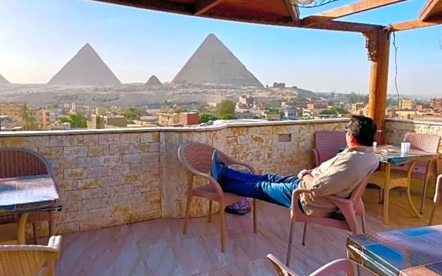 Panoramic pyramids Hills inn