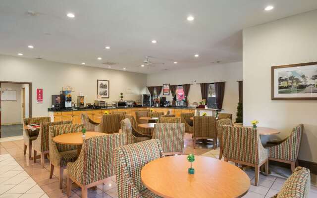 Econo Lodge Inn & Suites Hardeeville-I-95