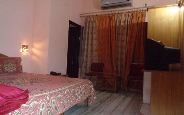 Hotel Laxmi Palace
