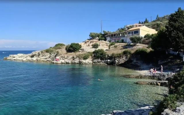 Live the Summer Dream at Gaios Cozy Retreat