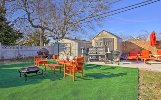 Cozy & Convenient Elmont Retreat w/ Patio!