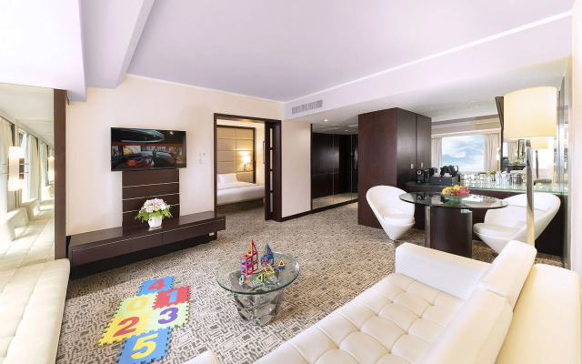 Regal Kowloon Hotel