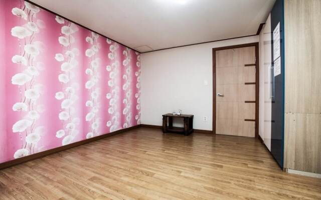 Gangneung Gyeongpo Woojeong Pension