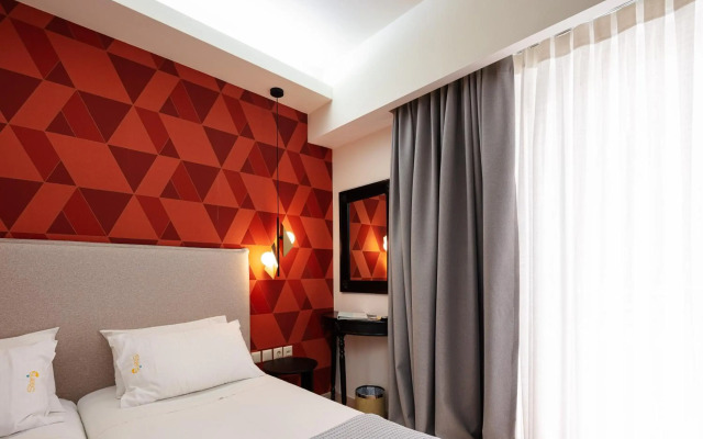 Steris Elegant Beach Hotel & Apartments