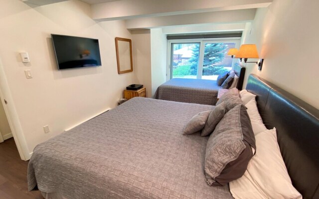 #005 Vail International