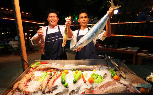 Haad Yao Bayview Resort & Spa
