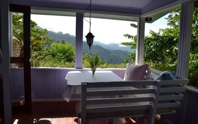 Portal De La Montaña