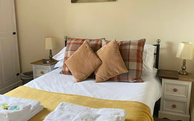 The Red Lion Hotel