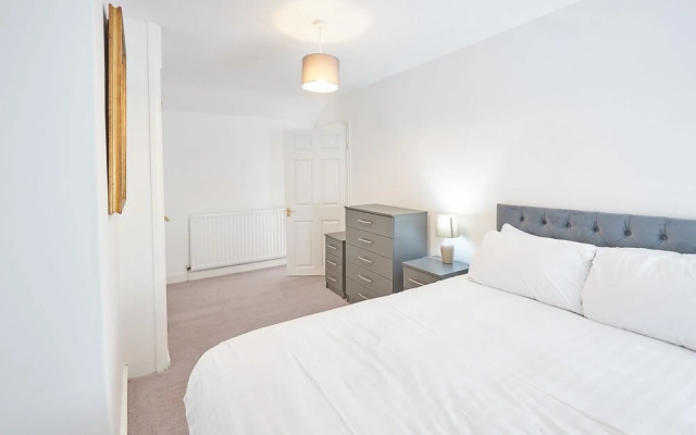 Host Stay The Library