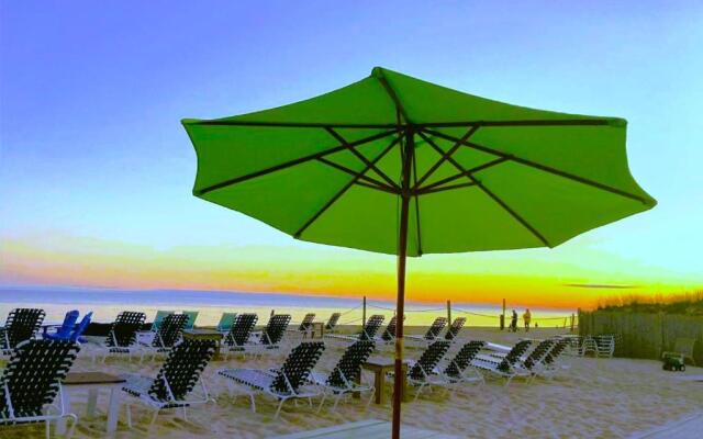 By the Sea Guests Bed & Breakfast & Suites