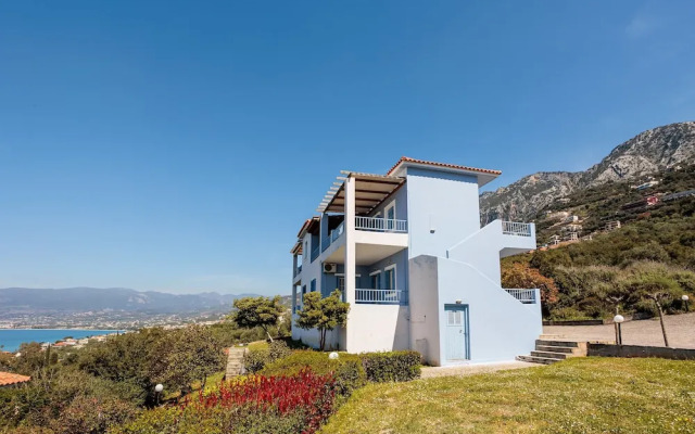 Seaview Getaway With Pool Panoramic Views