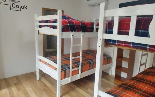 Pop House Montañita