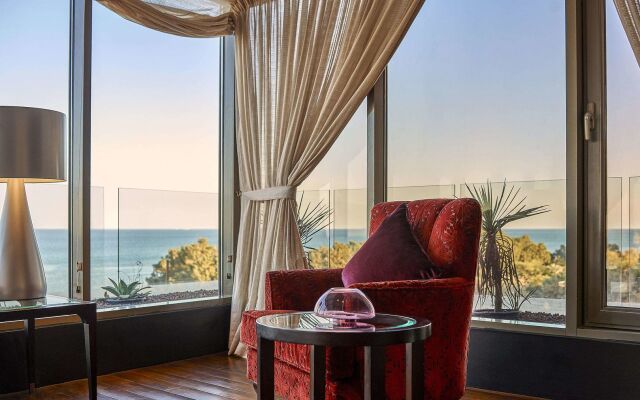 Safir Fintas Kuwait Hotel