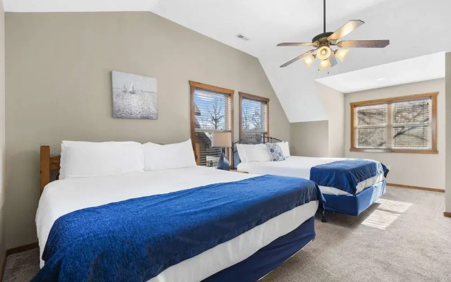 Serenity Oaks Stay for 16!