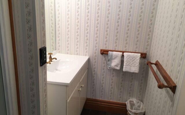 Settlers Cottage Motel