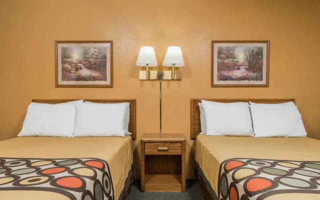 Super 8 Stillwater/St Paul