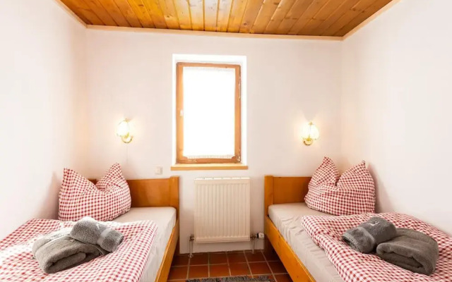 Traditional Bungalow in Kitzbuhel Alps