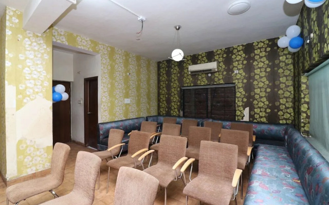 Hotel Shubham by OYO Rooms