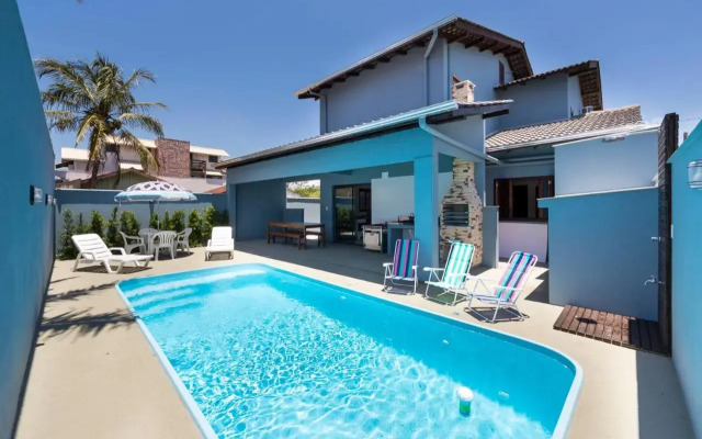 Casa Patta - 05 dormitórios, com piscina.