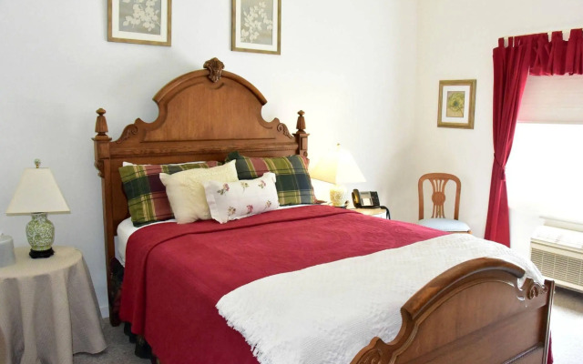 Camelot Restaurant & Inn