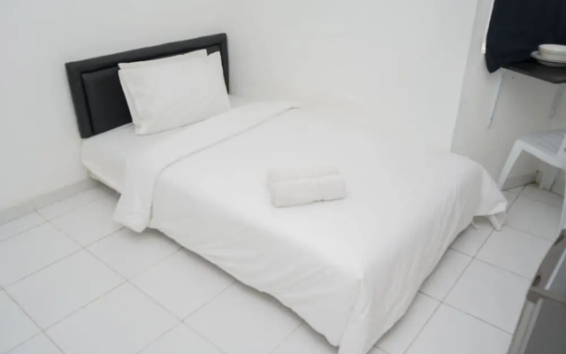 Cozy And Calm Studio No Kitchen Apartment At Aeropolis Residence