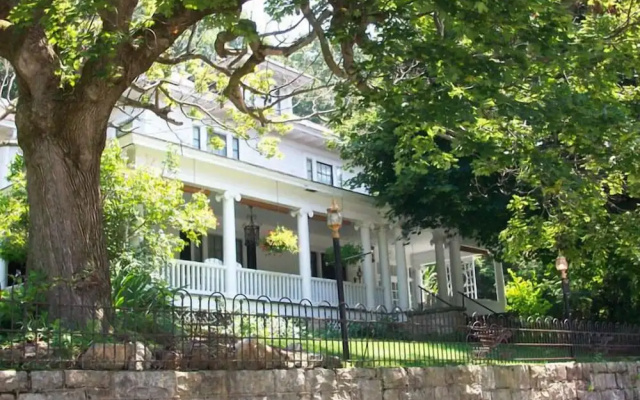 Bluefield Inn