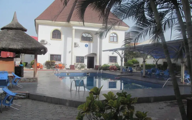 Pauliham Hotel and Suites