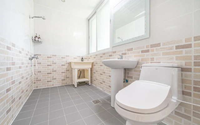 Yeosu Canada meo Village pet Pension