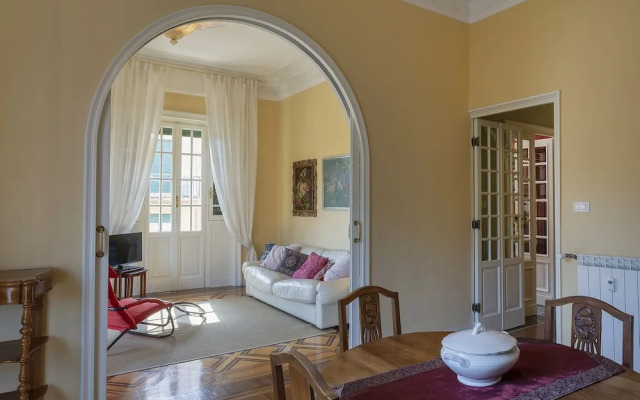 Albaro Classic Apartment by Wonderful Italy