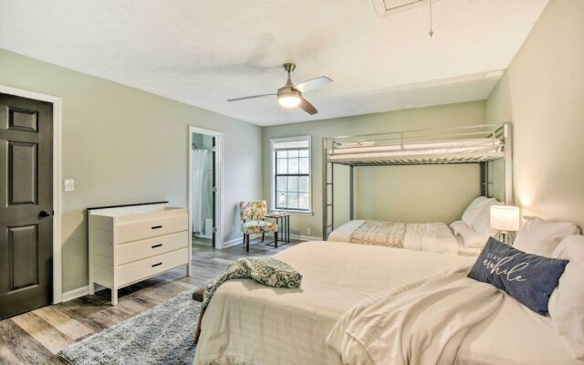 Beautiful Clarkesville Home ~ 8 Mi to Helen!