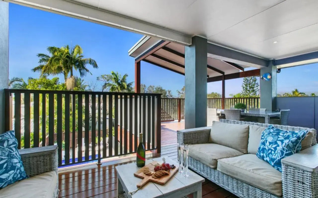 Ivy Street 7, Dicky Beach