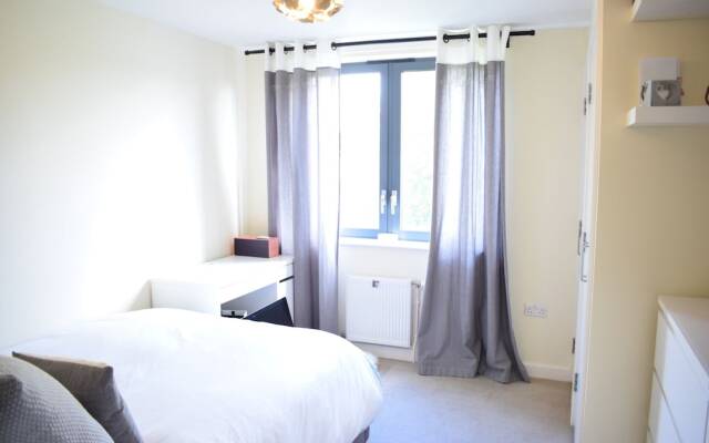 Stylish Apartment With Balcony In Finsbury Park