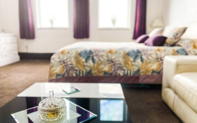 PHOENIX Executive Apartments