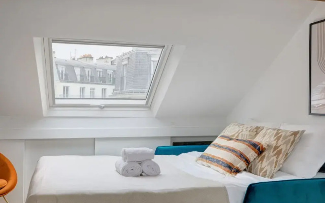 Cozy & Elegant Retreat Near Notre-Dame