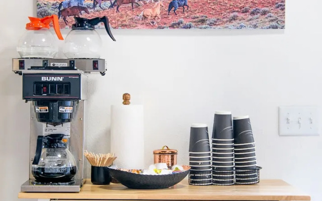 Hansen Inn and Cabins