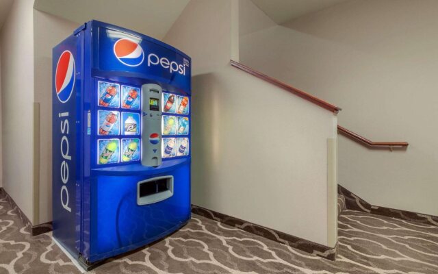 Comfort Inn & Suites Mitchell I-90