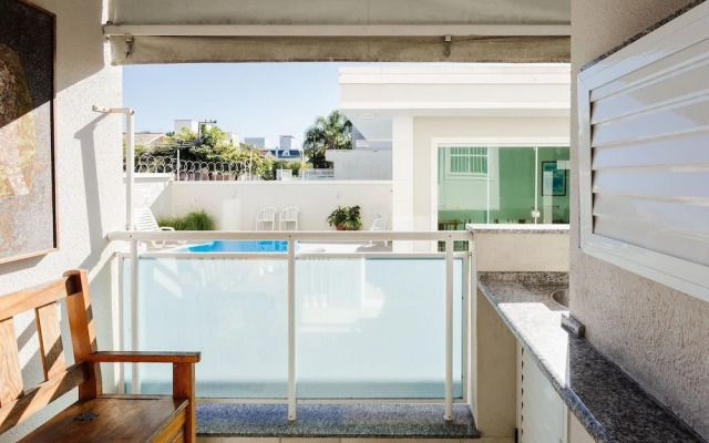 Spacious Apartment With Pool in Jurere Chr025