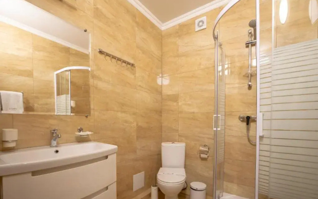 Private Rooms in Hotel Lift 1R