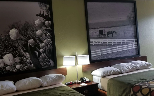 Super 8 by Wyndham Bellefontaine