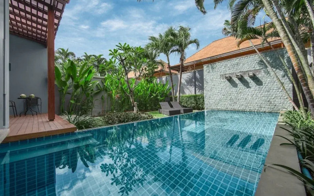 Villa Aru by Tropiclook: Onyx style Nai Harn beach