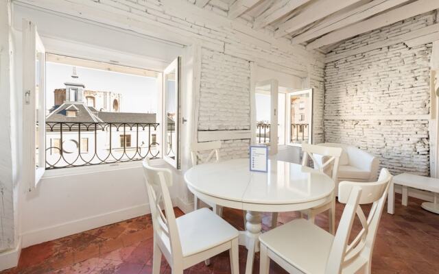 Plaza de Embajadores City Center