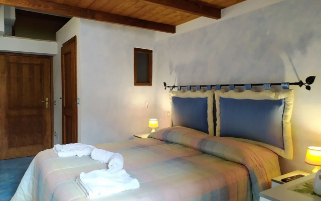 Double Room With Private Bathroom and Breakfast on Request