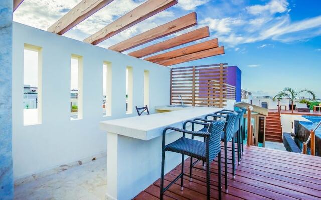 Las Brisas 401 3 Bedroom Condo by RedAwning