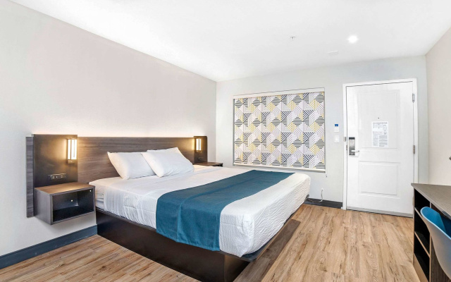 Studio 6 Suites – Stockton, CA – Waterfront