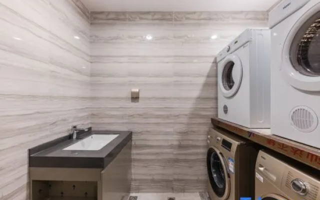 Shantou Haiqinwan Apartment (Shantou High-Speed Railway Station)
